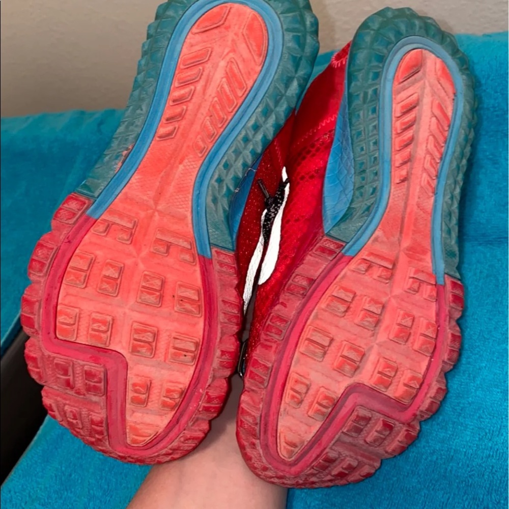 Nikes - Picture 6 of 6